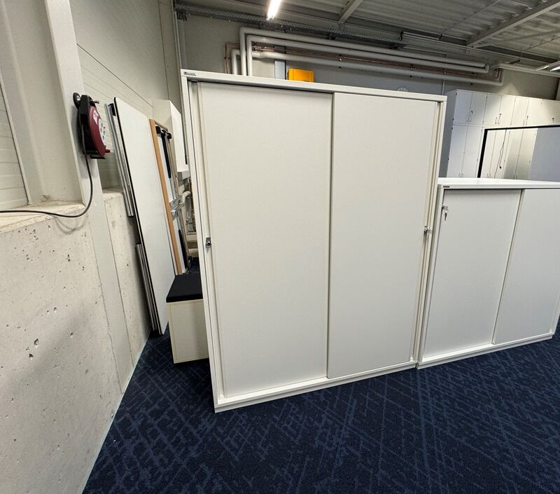 Schwebetürenschrank 4 OH