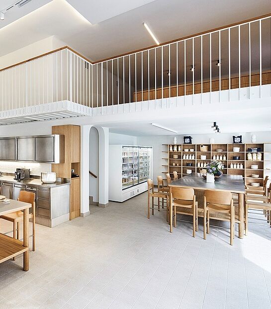 Objektstühle & Tische