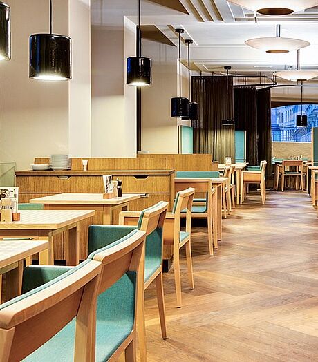 Objektstühle & Tische