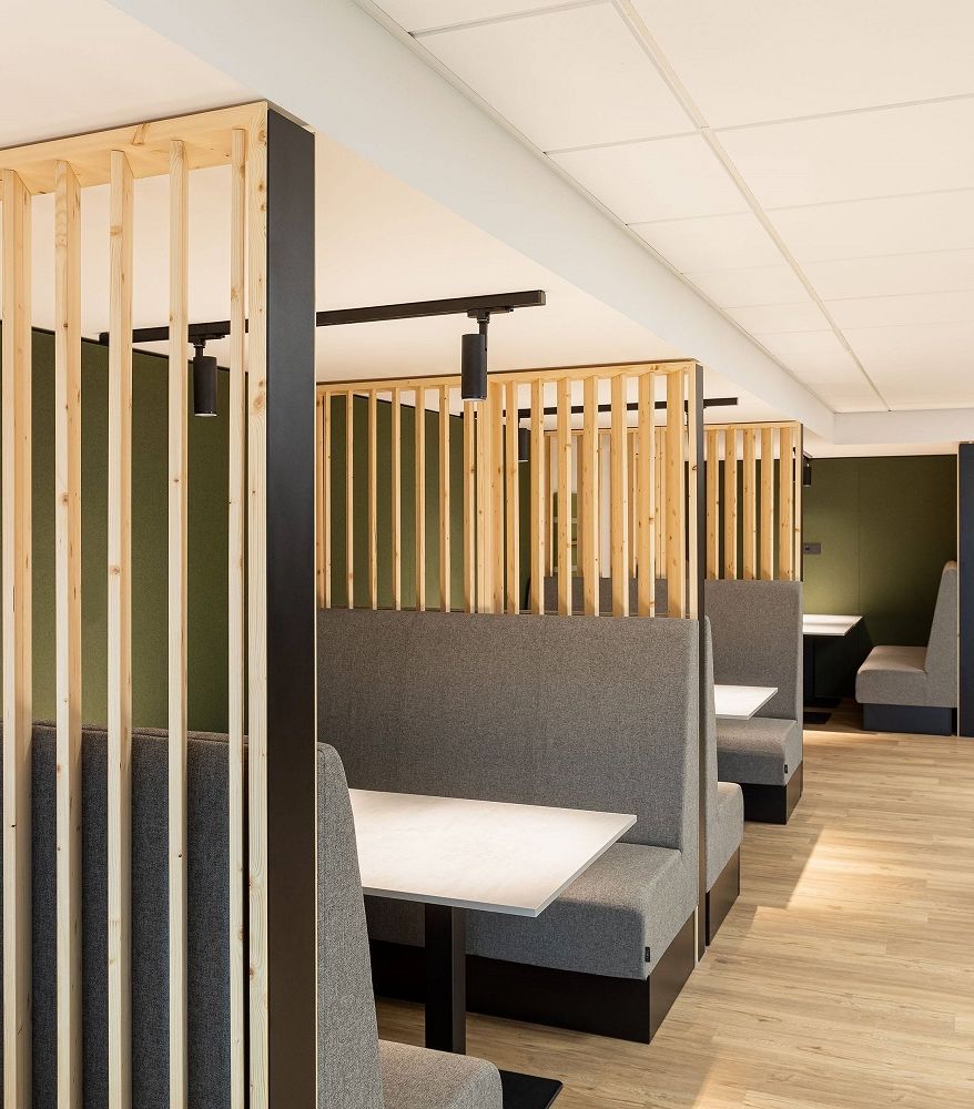 Sideboards der Serie PRISMA 2 im Mittelpunkt 