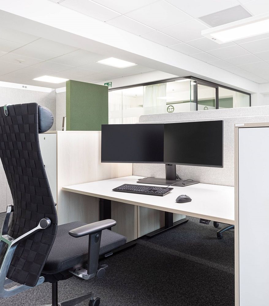 Sideboards der Serie PRISMA 2 im Mittelpunkt 